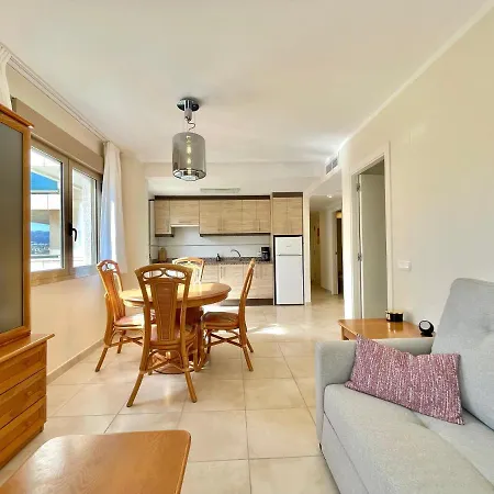 2 Bedrooms In Larimar 公寓