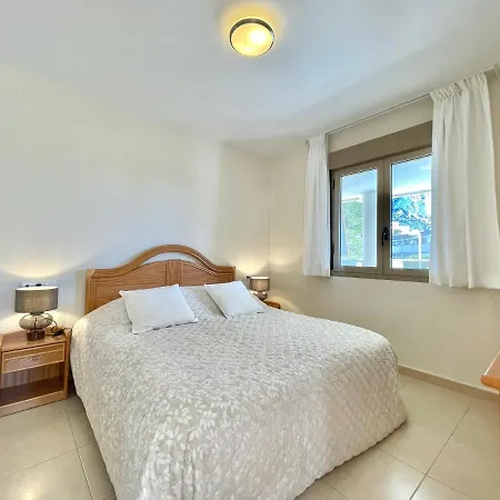 2 Bedrooms In Larimar Διαμέρισμα *