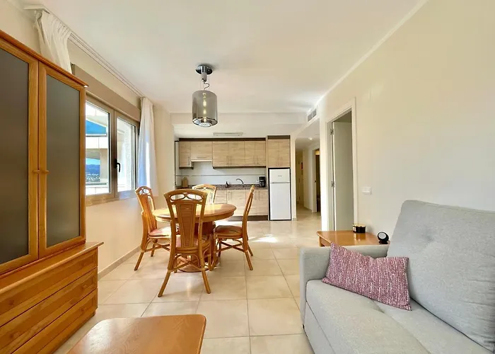 2 Bedrooms In Larimar 公寓