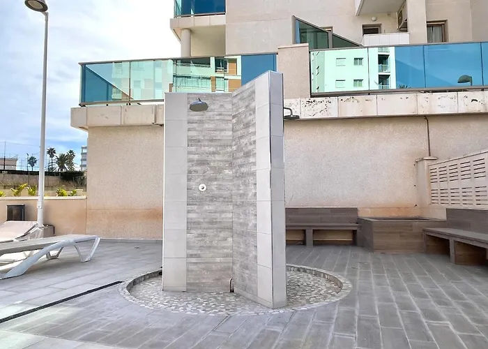 2 Bedrooms In Larimar