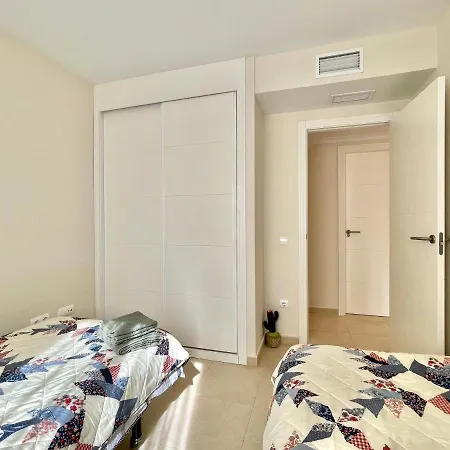 Apartment 2 Bedrooms In Larimar *