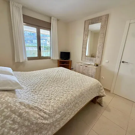 2 Bedrooms In Larimar