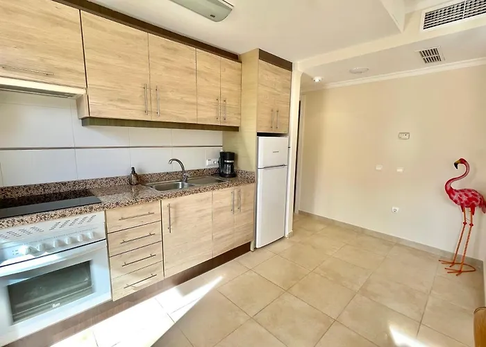 Apartment 2 Bedrooms In Larimar *