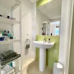 2 Bedrooms In Larimar Apartament *