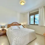 2 Bedrooms In Larimar Apartament *