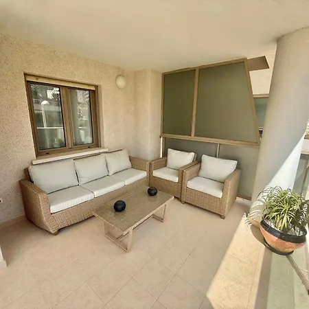 2 Bedrooms In Larimar Apartment *